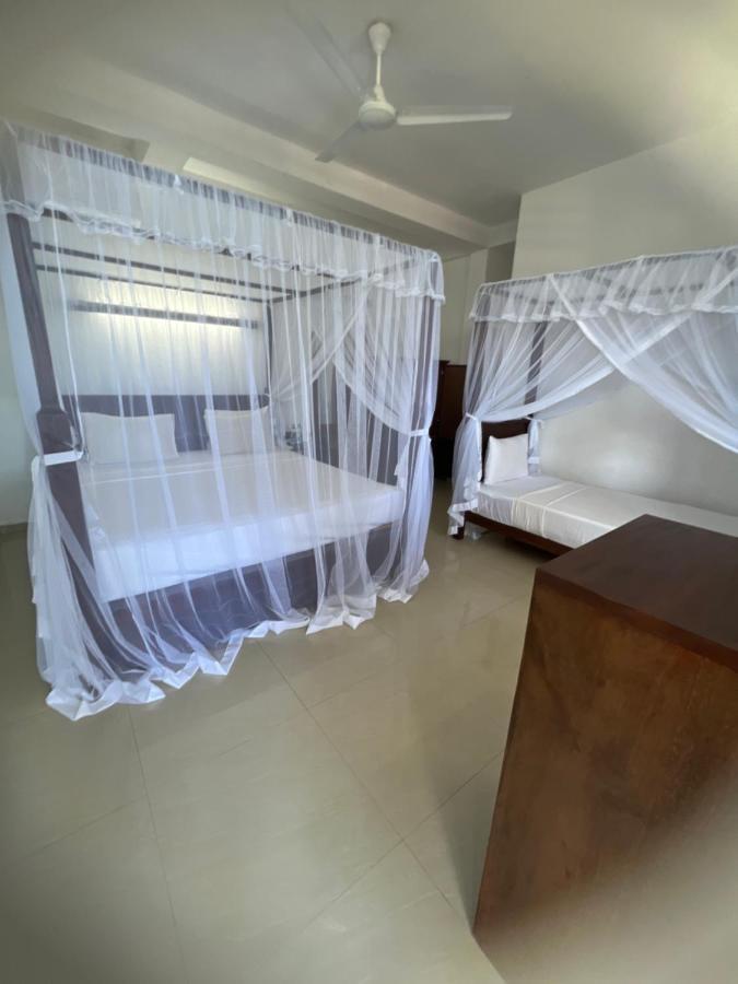 Happy Bay Hotel Weligama Luaran gambar