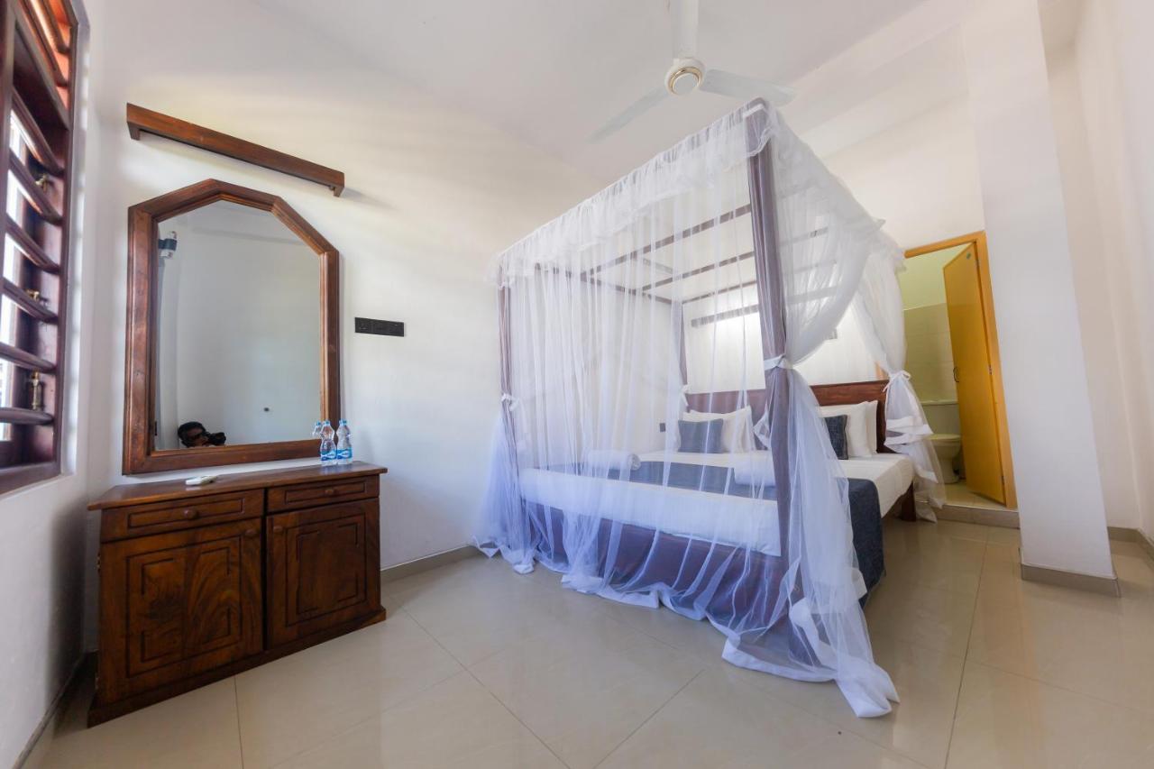 Happy Bay Hotel Weligama Luaran gambar