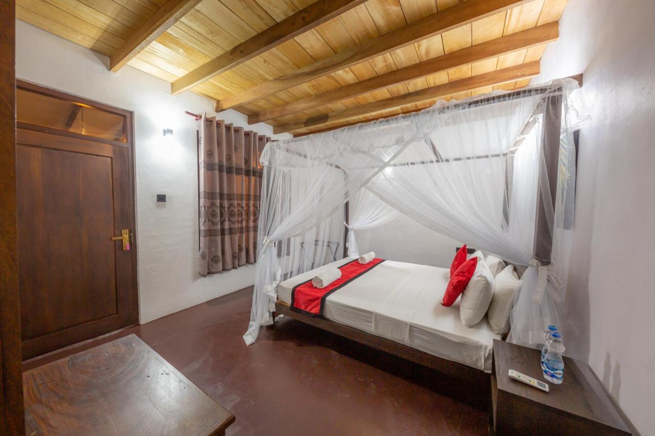 Happy Bay Hotel Weligama Luaran gambar