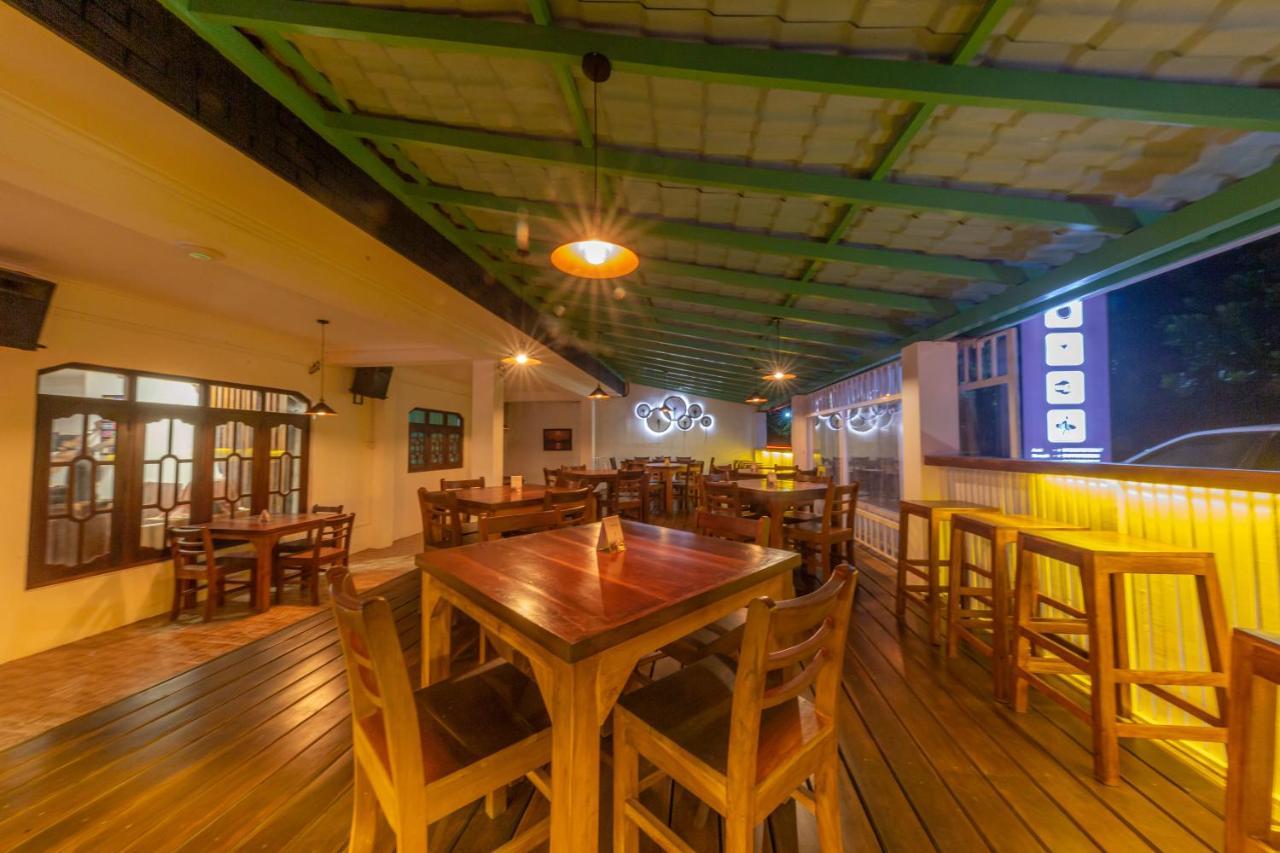 Happy Bay Hotel Weligama Luaran gambar