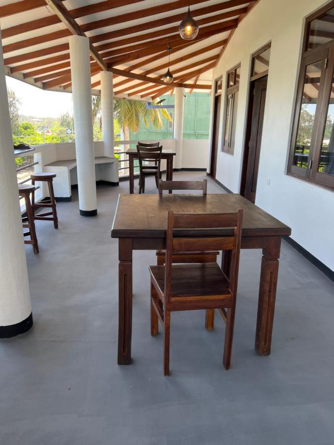 Happy Bay Hotel Weligama Luaran gambar
