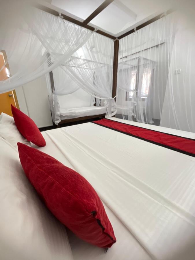 Happy Bay Hotel Weligama Luaran gambar