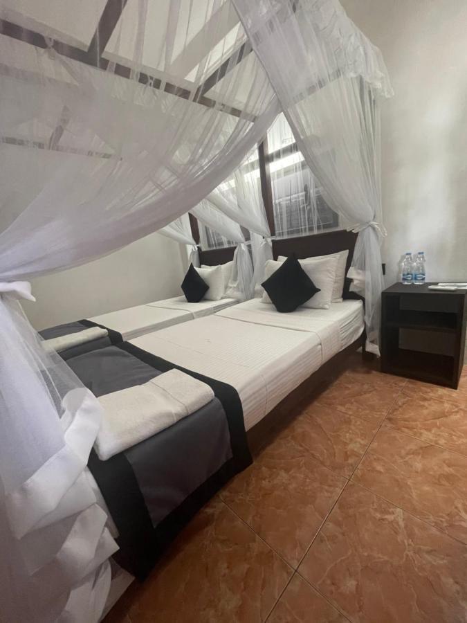 Happy Bay Hotel Weligama Luaran gambar