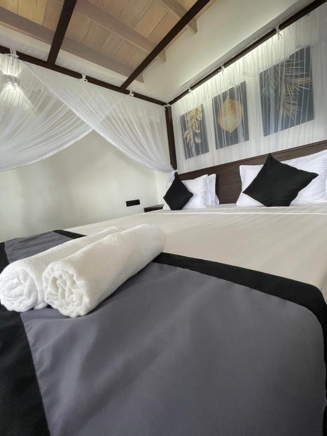 Happy Bay Hotel Weligama Luaran gambar