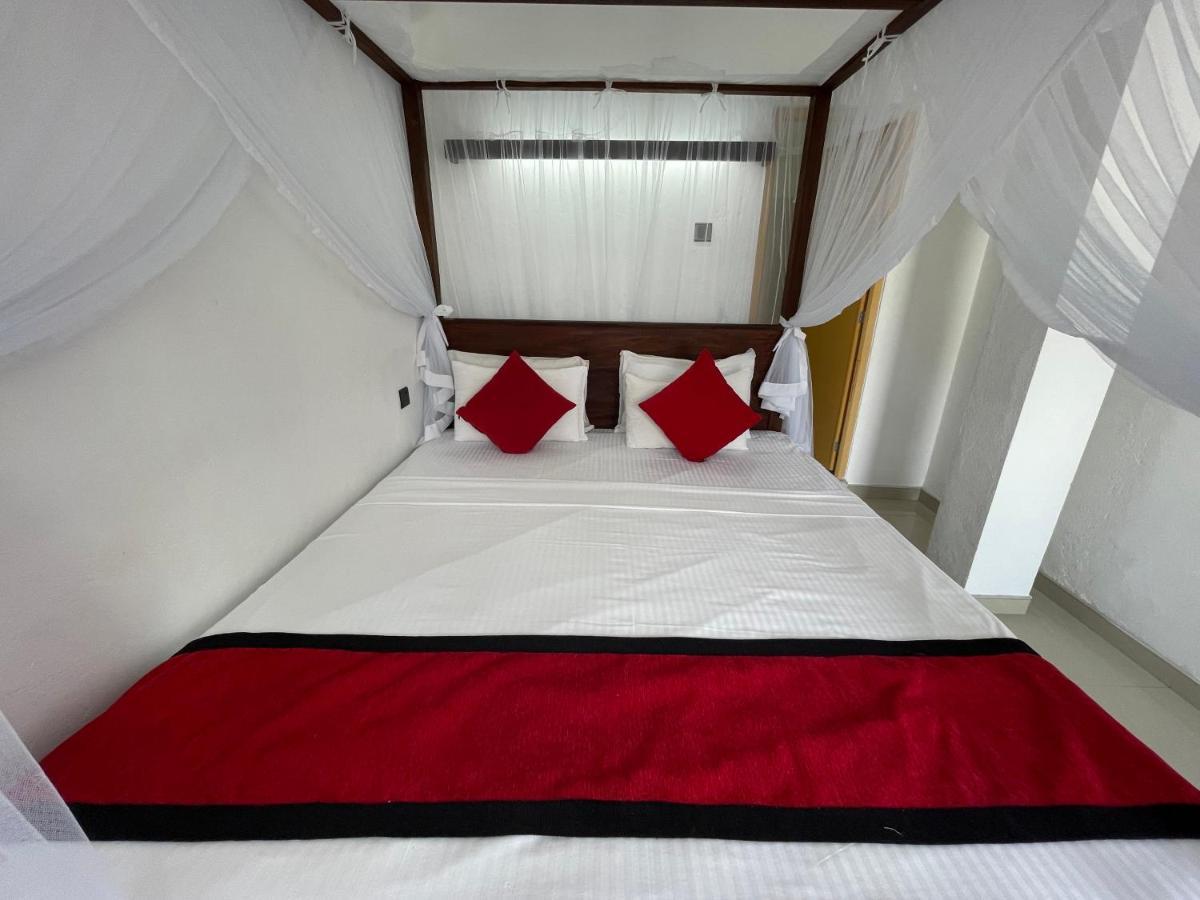 Happy Bay Hotel Weligama Luaran gambar