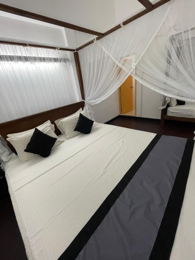 Happy Bay Hotel Weligama Luaran gambar