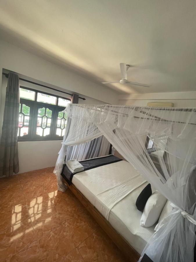 Happy Bay Hotel Weligama Luaran gambar