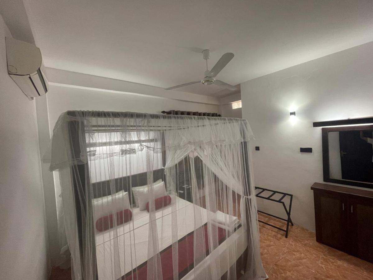 Happy Bay Hotel Weligama Luaran gambar