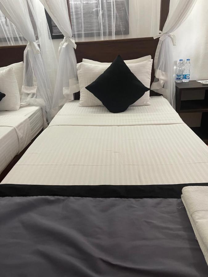 Happy Bay Hotel Weligama Luaran gambar