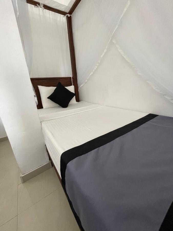 Happy Bay Hotel Weligama Luaran gambar