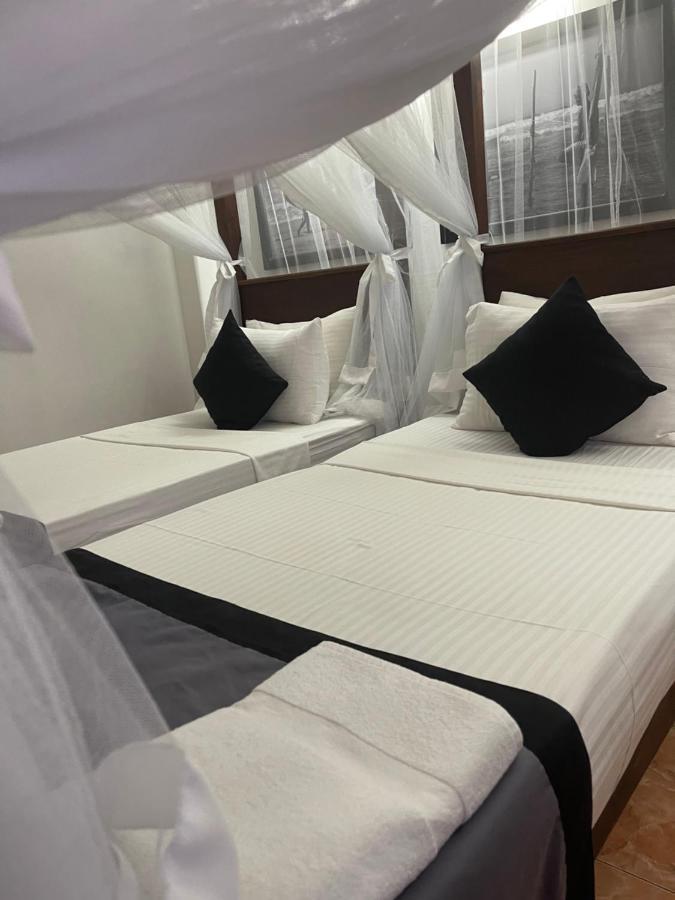 Happy Bay Hotel Weligama Luaran gambar